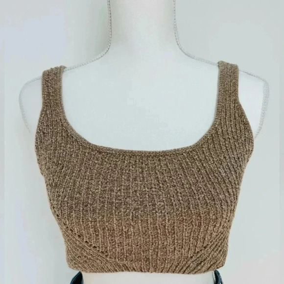 Nikkak Crop Tank Womens Size Medium - Picture 2 of 5